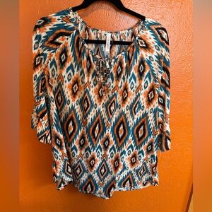 Dear‎ Scarlett 2X Aztec print top!